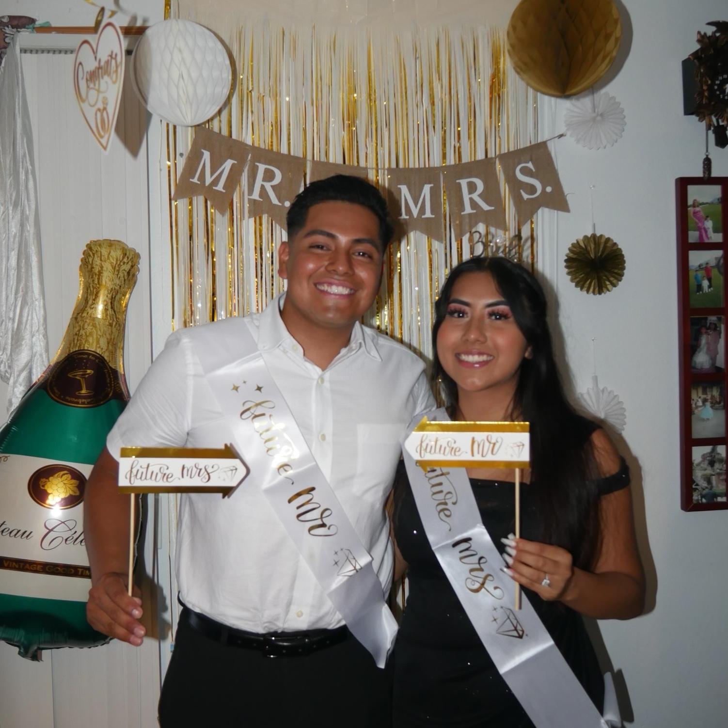 ✩ Nuestra fiesta de pedida de mano! / Our engagement party! 💍