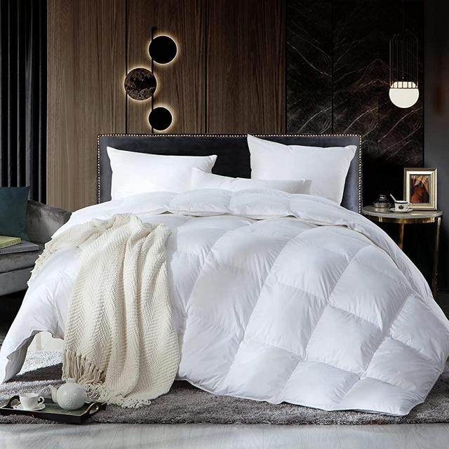 Luxurious Twin / Twin XL Size Goose Down Feather Fiber Comforter Duvet Insert, Ultra-Soft 100% Egyptian Cotton Cover, 50 oz. Fill Weight, All-Season White Solid Comforter
