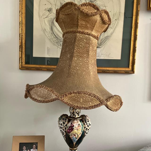 Vintage Italian Capodimonte Lamp