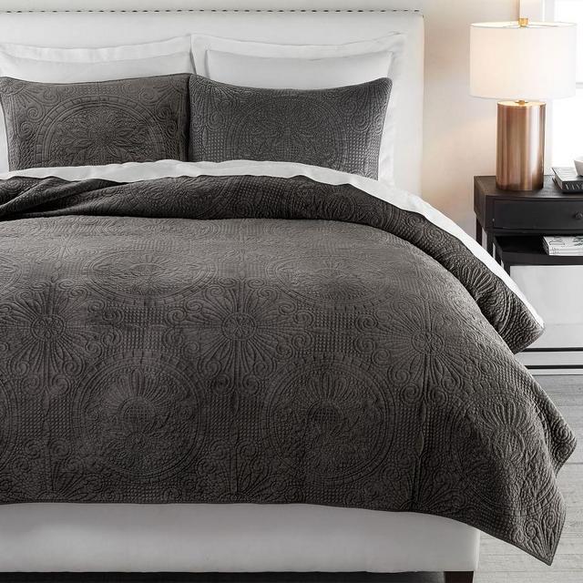Velvet Medallion Quilt, King/Cal. King, Flagstone