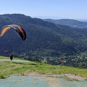 Paragliding at Poo Poo Point