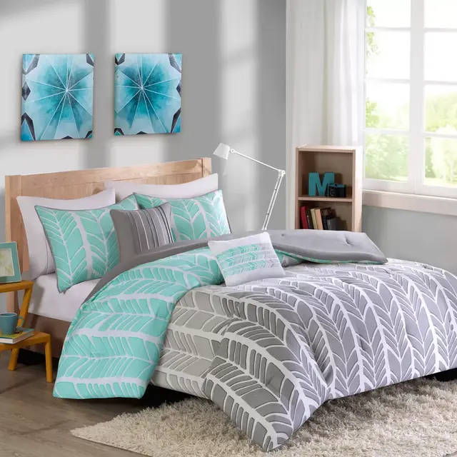 Intelligent Design Adel 5-Piece Full/Queen Comforter Set in Aqua