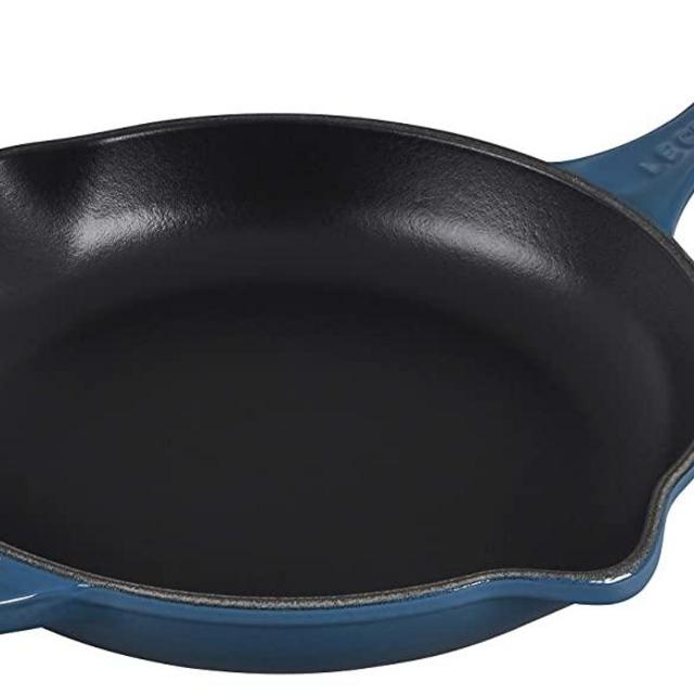 Le Creuset Enameled Cast Iron Signature Iron Handle Skillet, 10.25" (1-3/4 qt.), Deep Teal