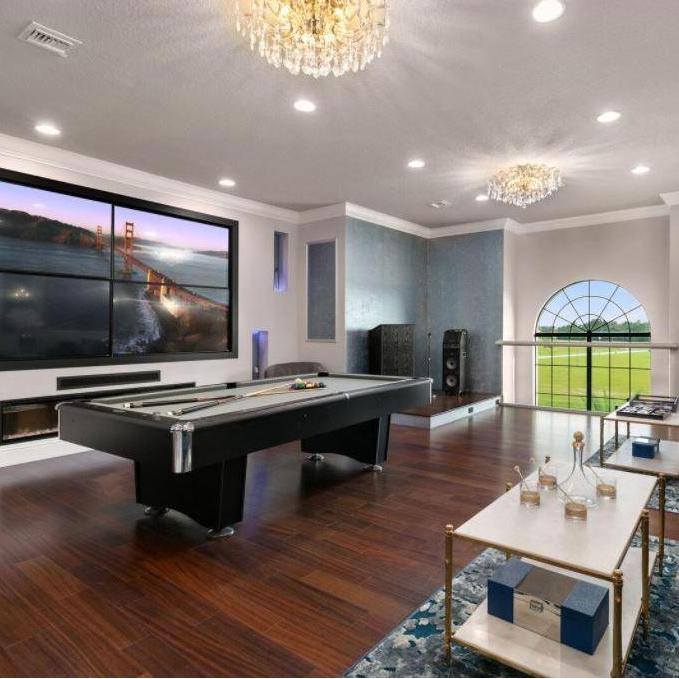 Upstairs Lounge and Bar