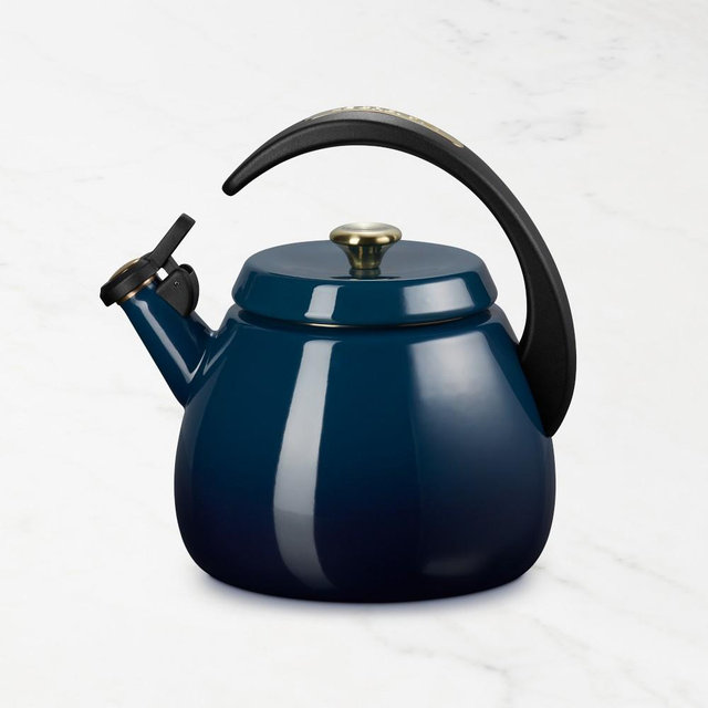 Le Creuset Cloche Tea Kettle, 2-Qt., Agave