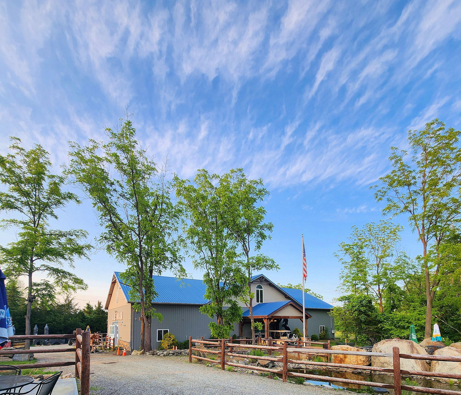 The Wedding Website of Savannah Sandak and James Hunt