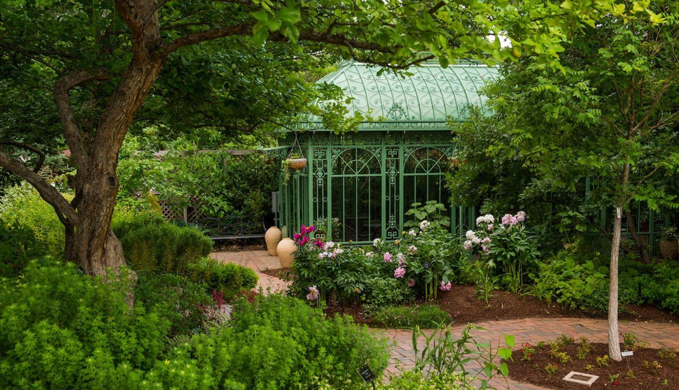 The Wedding Website of Rebekah Sokol and Tucker Phillips