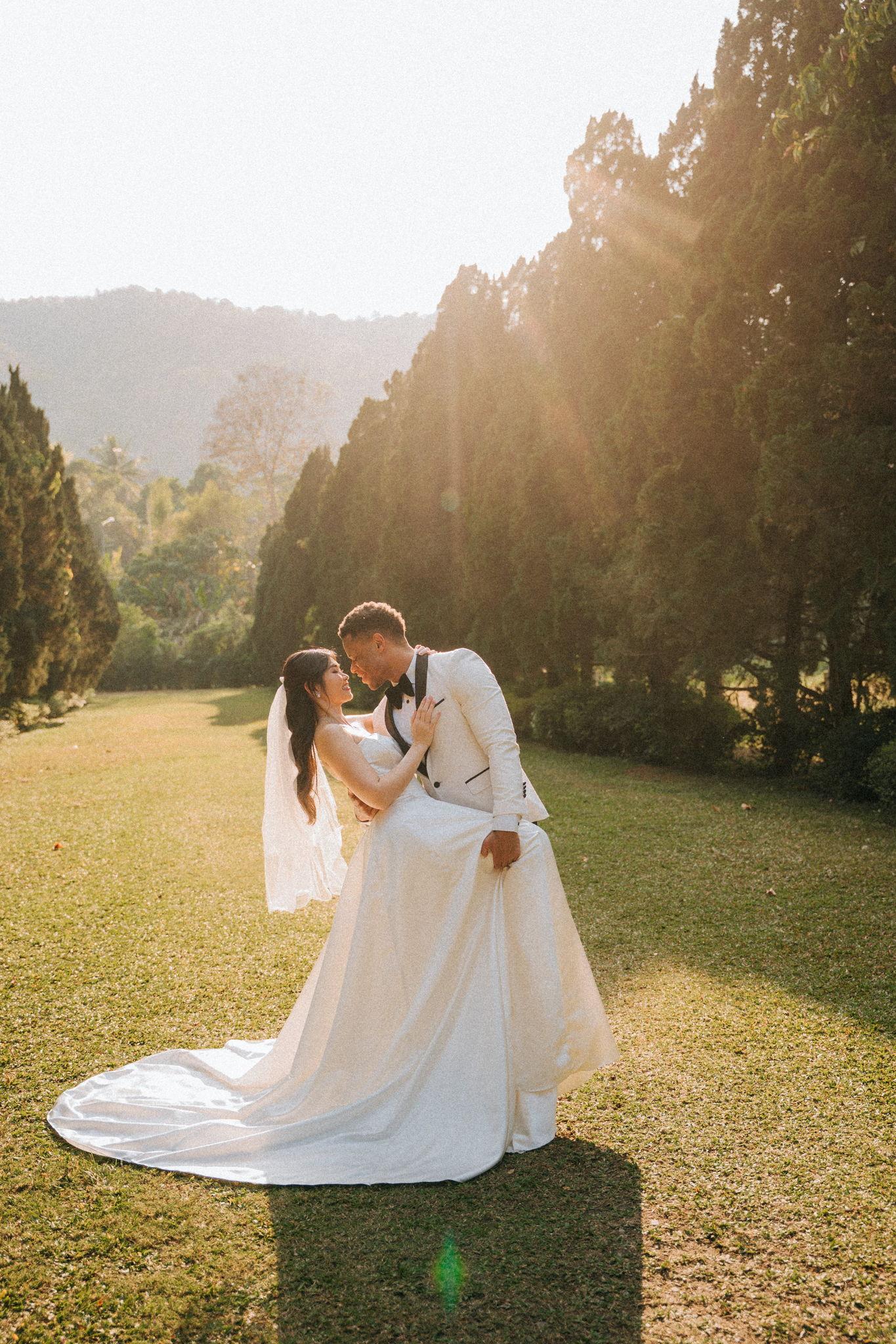 The Wedding Website of Cameron Knight and Aungkhana Jangmanee