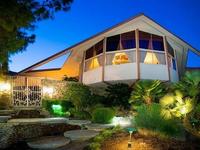 Elvis Honeymoon Hideaway
