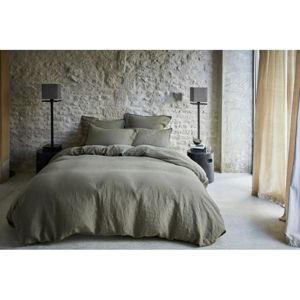 A set of linen bedsheet