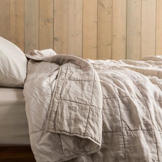 Garment Dyed Linen Box Quilt