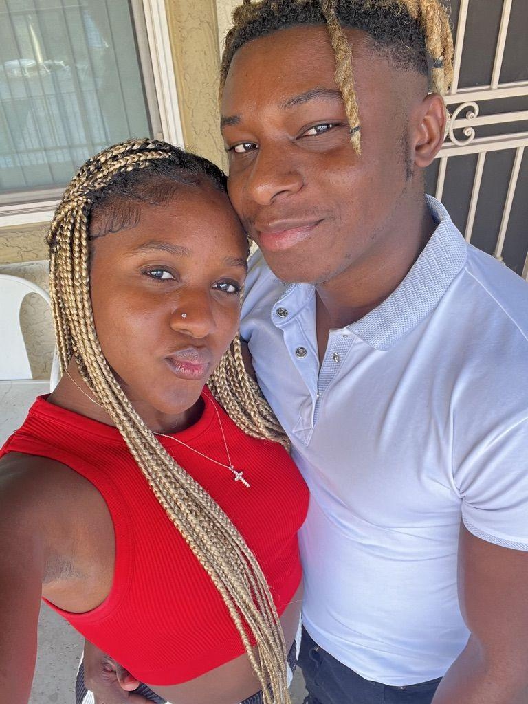 The Wedding Website of Praises Kusi and Prestige Boko