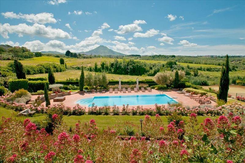 The Wedding Website of Nicole Pesota and Riccardo Cammarata
