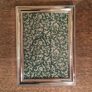 William-Wayne & Co. Exclusives ~ 4" x 6" Narrow Grove Photo Frame