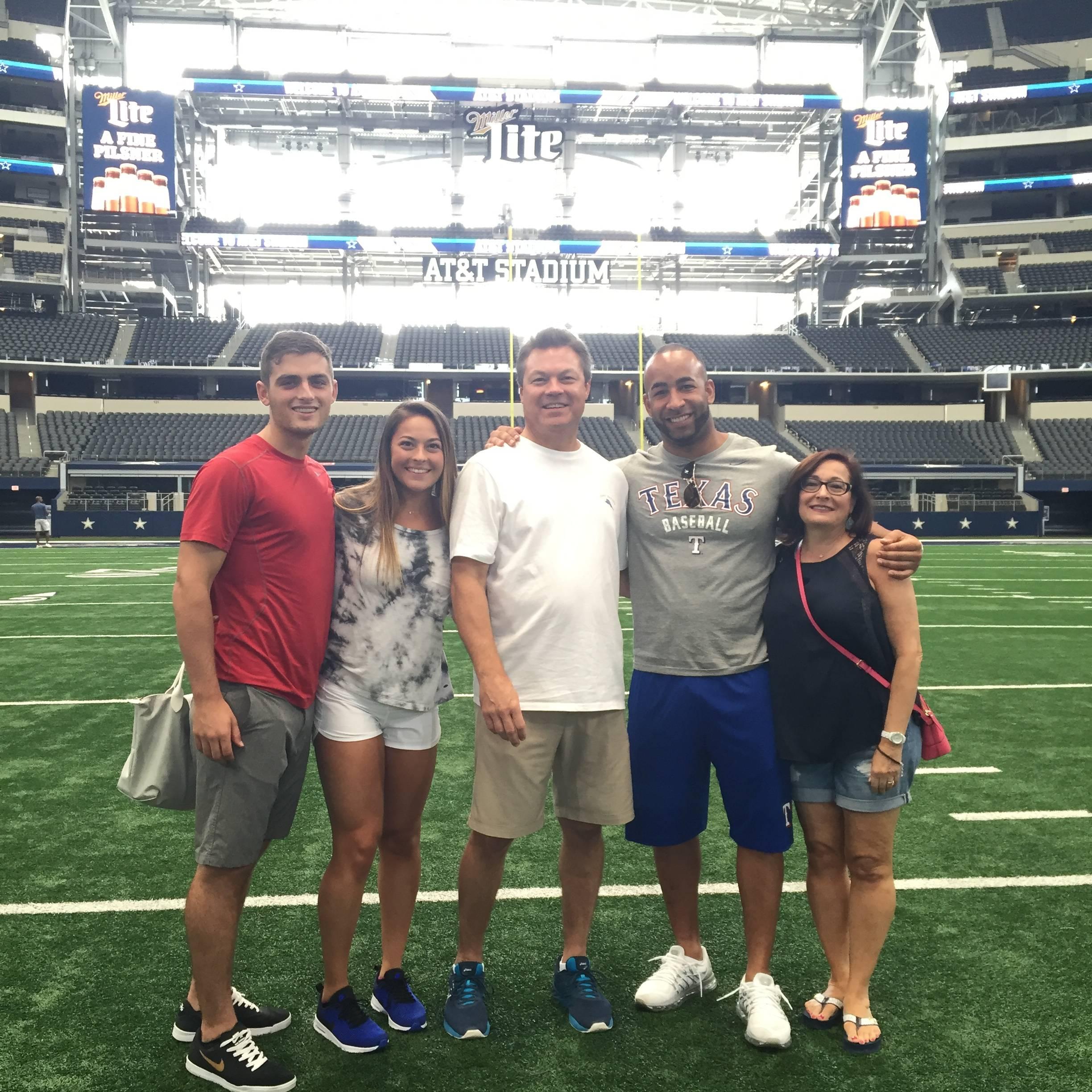 Family trip to Dallas to visit my sousing Jan! 