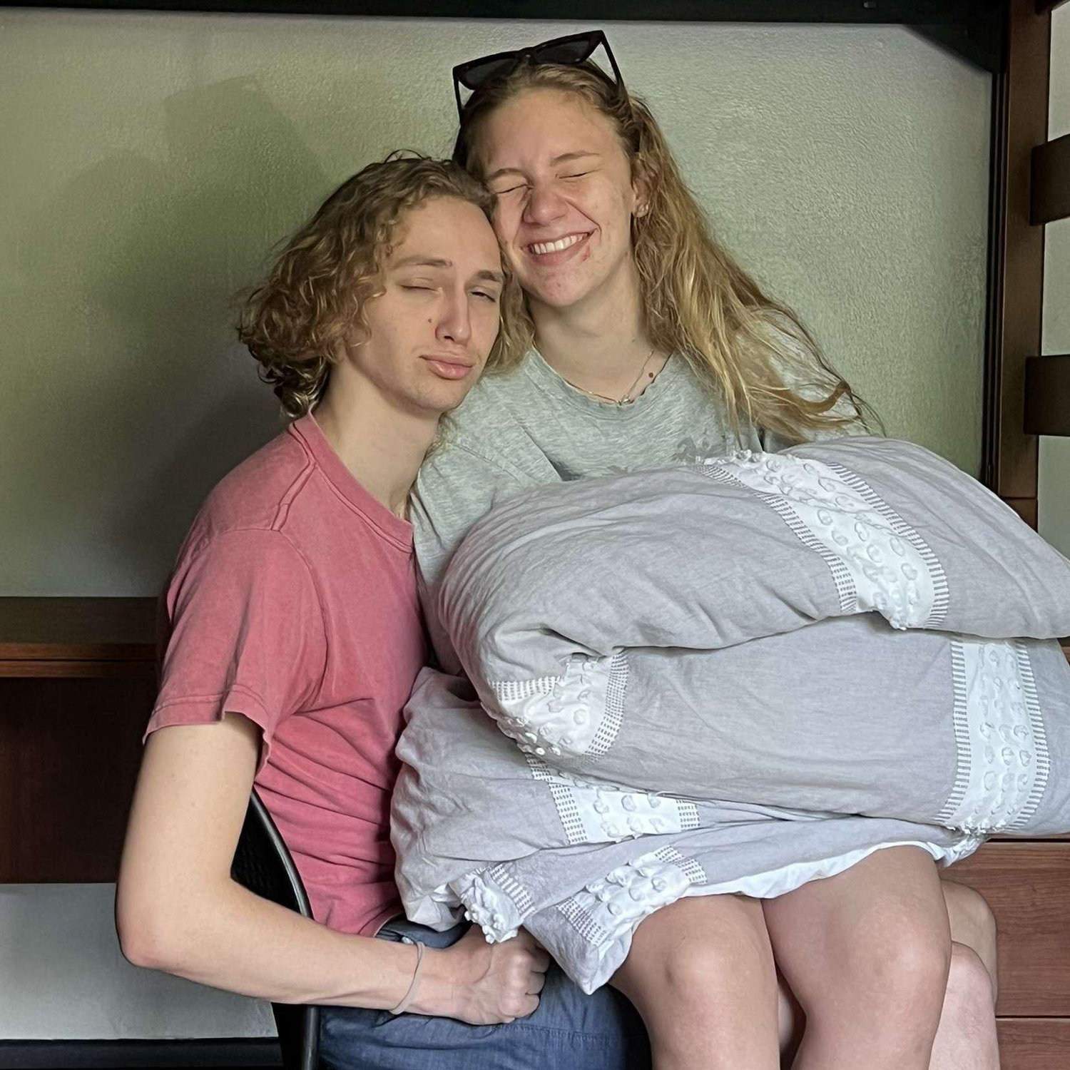 Saying bye before going long distance for the first time