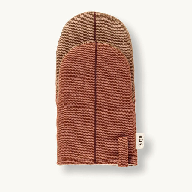 Ito Oven Mitt - Orange Red | ferm LIVING