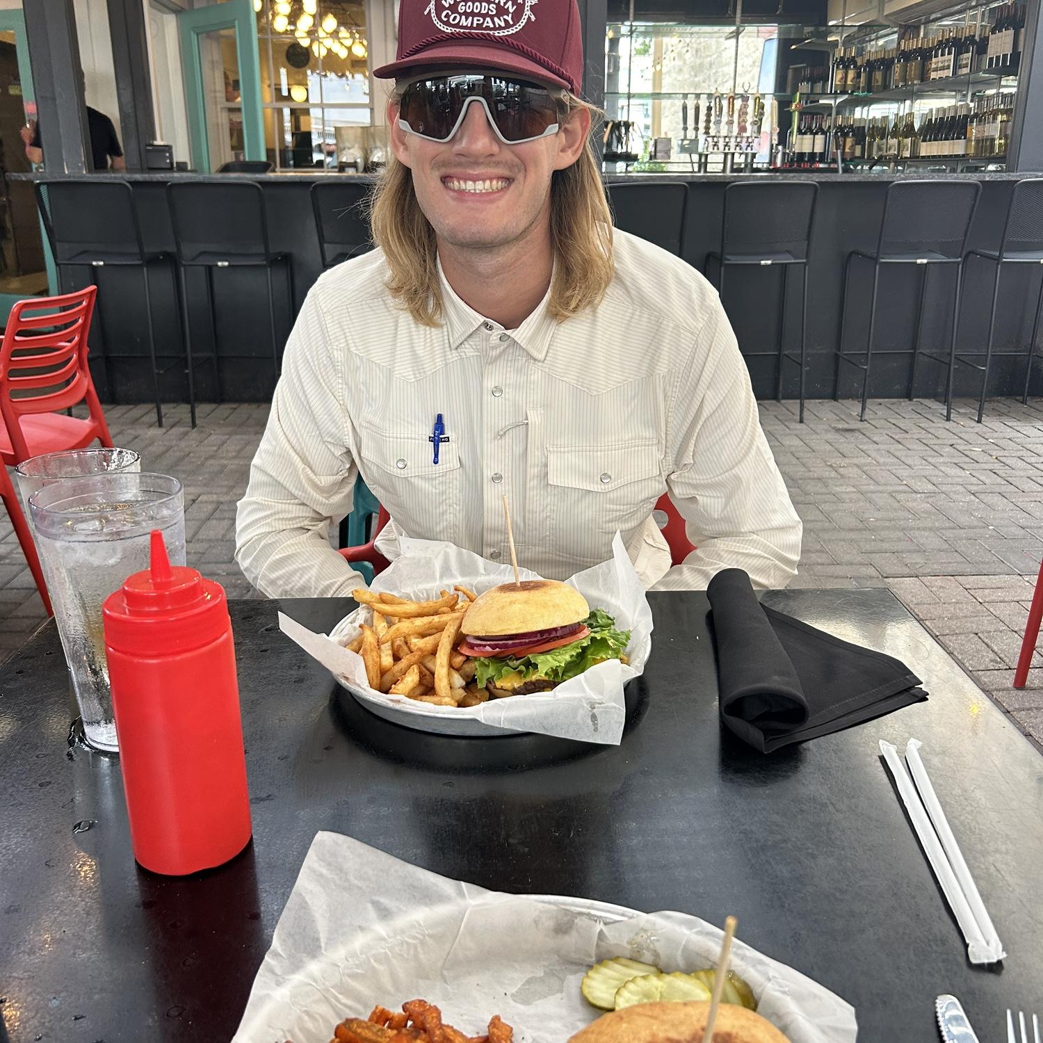 Lunch date at our favorite spot in Fred - 09.02.24