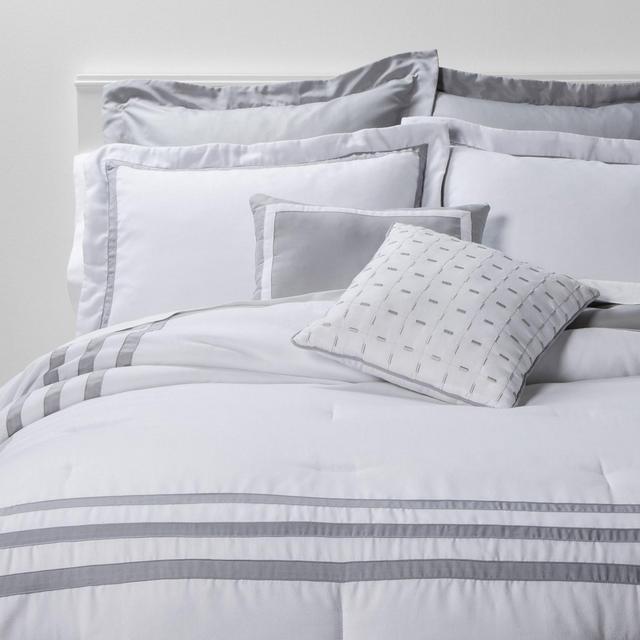 Queen 8pc Sanford Comforter Set White/Gray - Threshold™