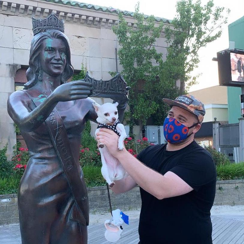 She is beauty, she is grace.. being crowned in Atlantic City!
