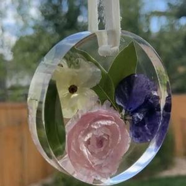 Resin Floral Ornament