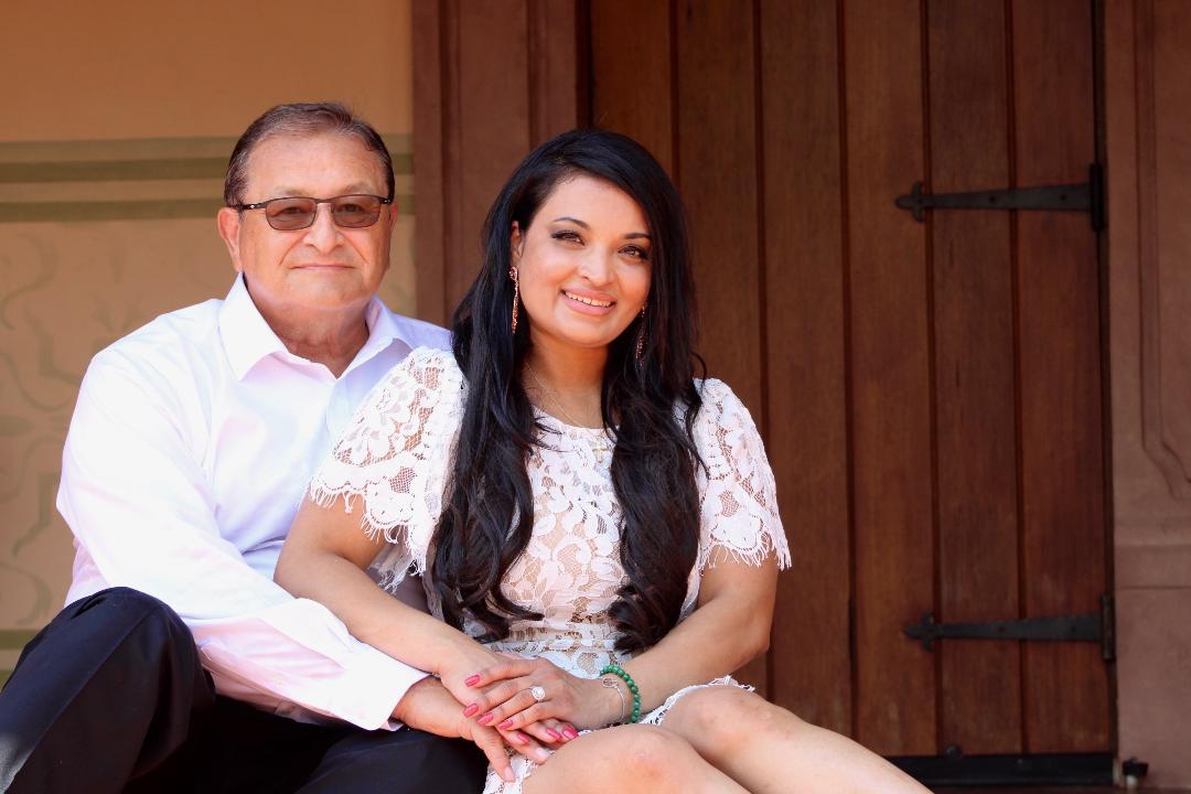 The Wedding Website of AMIKA FOWSAR and ROGER CISNEROS