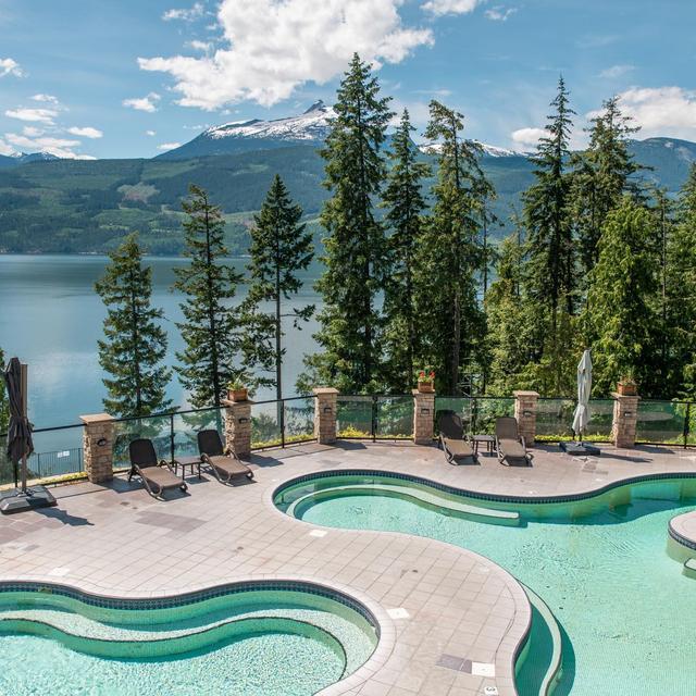 Halcyon Hot Springs Relax and Lunch