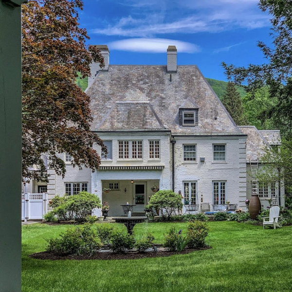 Stay at the Inn on Putney Road in Brattleboro, Vermont