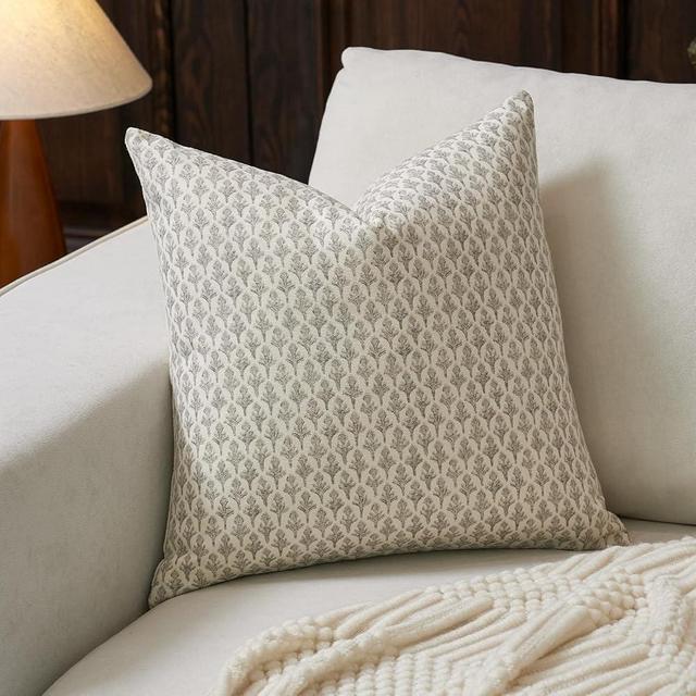 FIOUOVO Floral Pillow Covers 20x20 Pillow Cover Block Print Couch Pillows for Living Room Decorative Neutral Accent Throw Pillow Covers, 1PC, Light Taupe