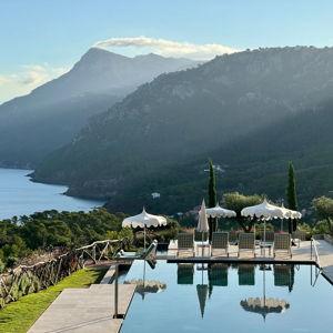 Newlywed Headquarters, Mallorca