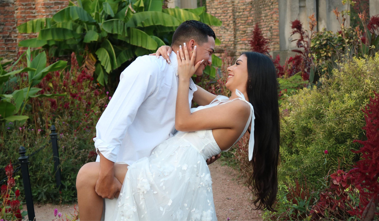 The Wedding Website of Priscilla Delgado and Andrew Fernandez