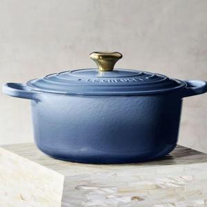 Signature Round Dutch Oven