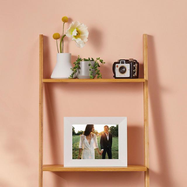 Aura Frame