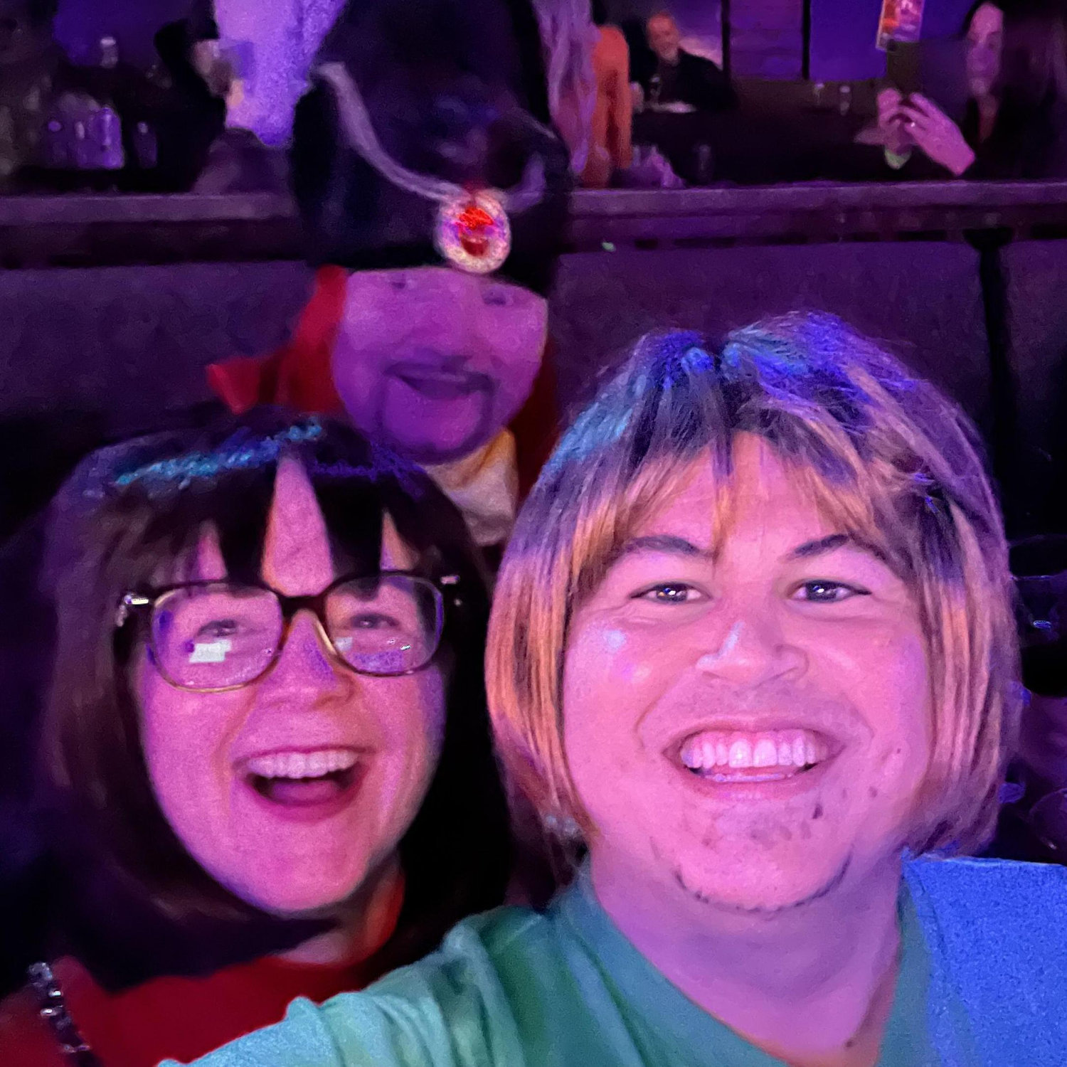 LOOK FOR CLUES SCOOBY!!