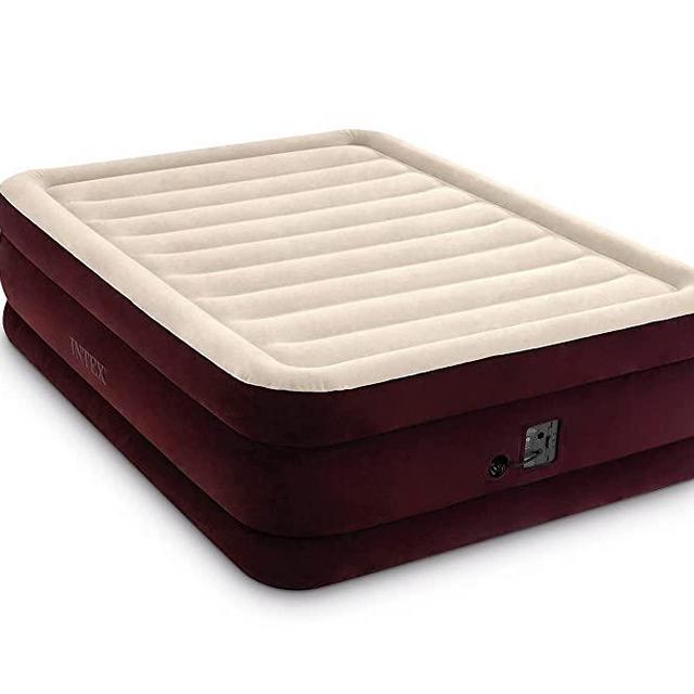 Intex Dura-Beam Extra Series Raised Guest Airbed with Internal Electric Pump, 20in Bed Height