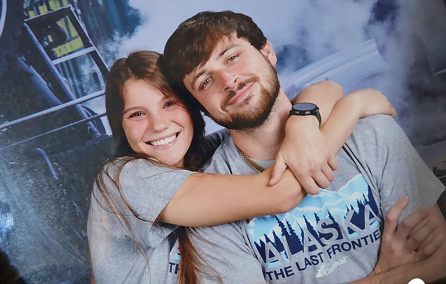 The Wedding Website of Victoria Horne and Hunter Bright