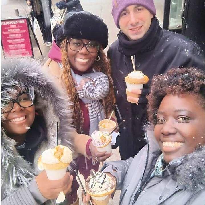 Hot chocolate with ice cream: done ✓
Cioccolata calda con gelato: fatto ✓