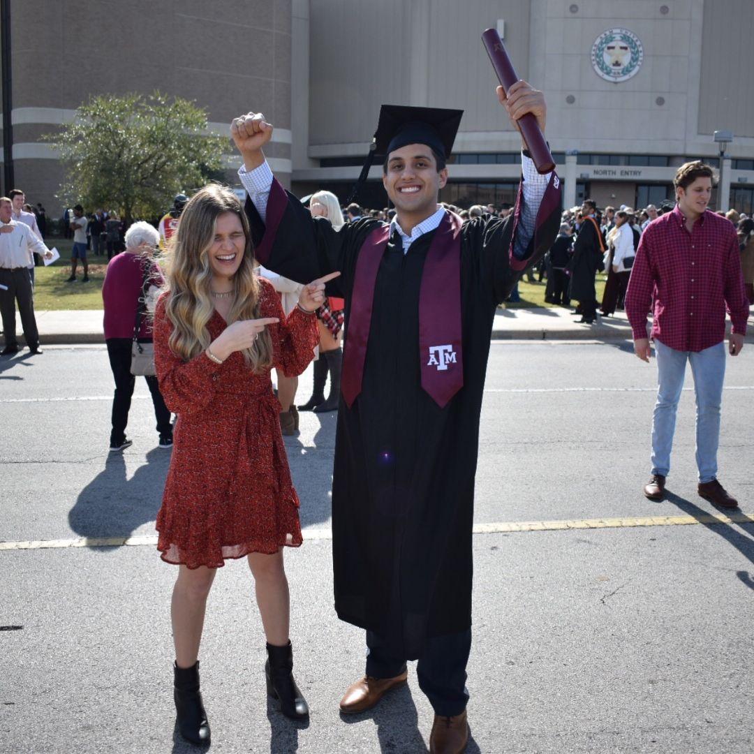 Chris' graduation day 2019! Off to Dallas and the start of long distance <3