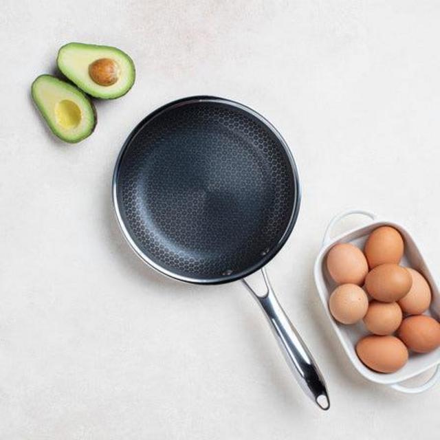 8" HexClad Hybrid Pan