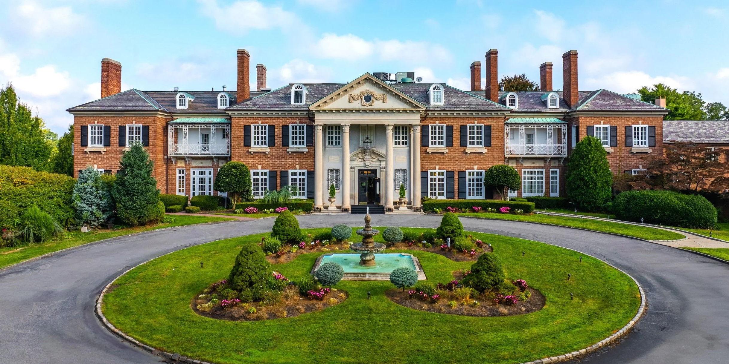 The Wedding Website of Mehjabeen Rahman and Michael Lukenovich