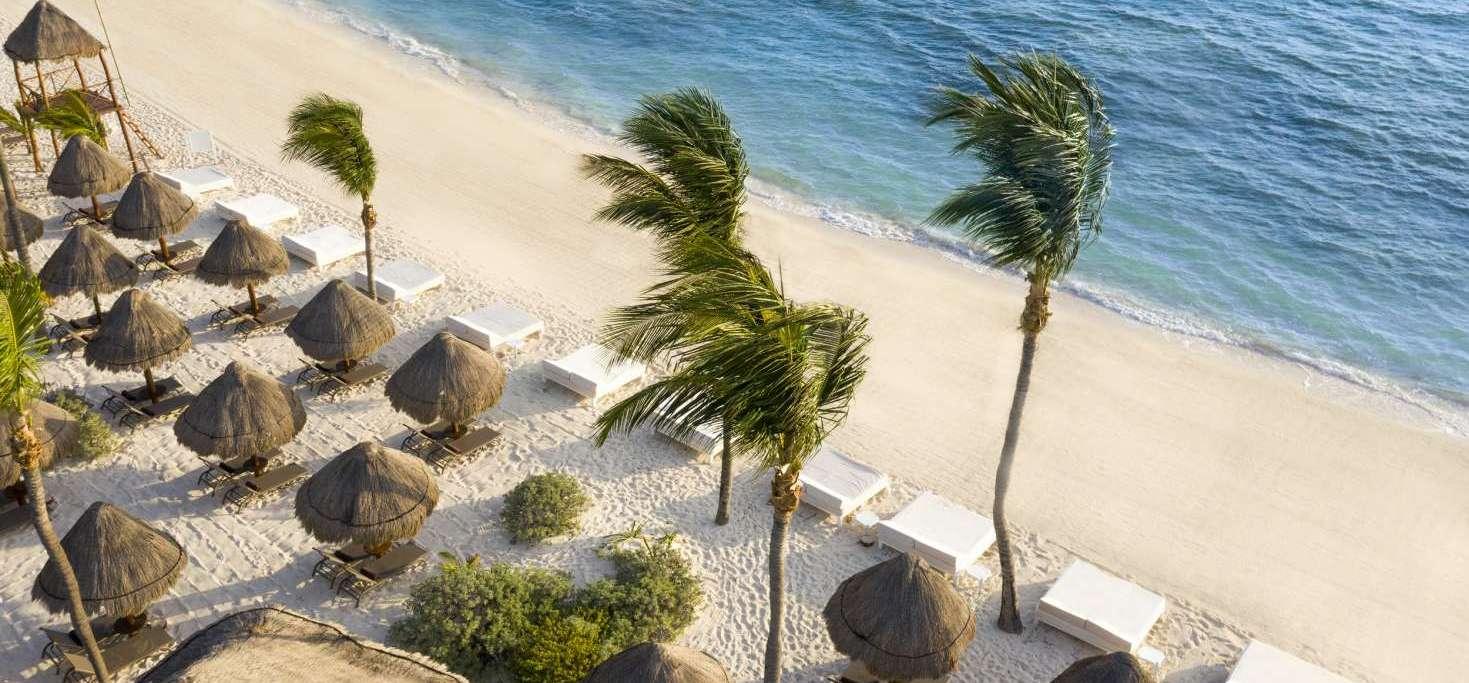 The Wedding Website of Vince Hamill and Lorena Espinosa
