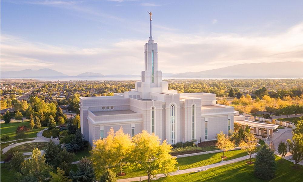 The Wedding Website of Elias Stewart and Krista Ward