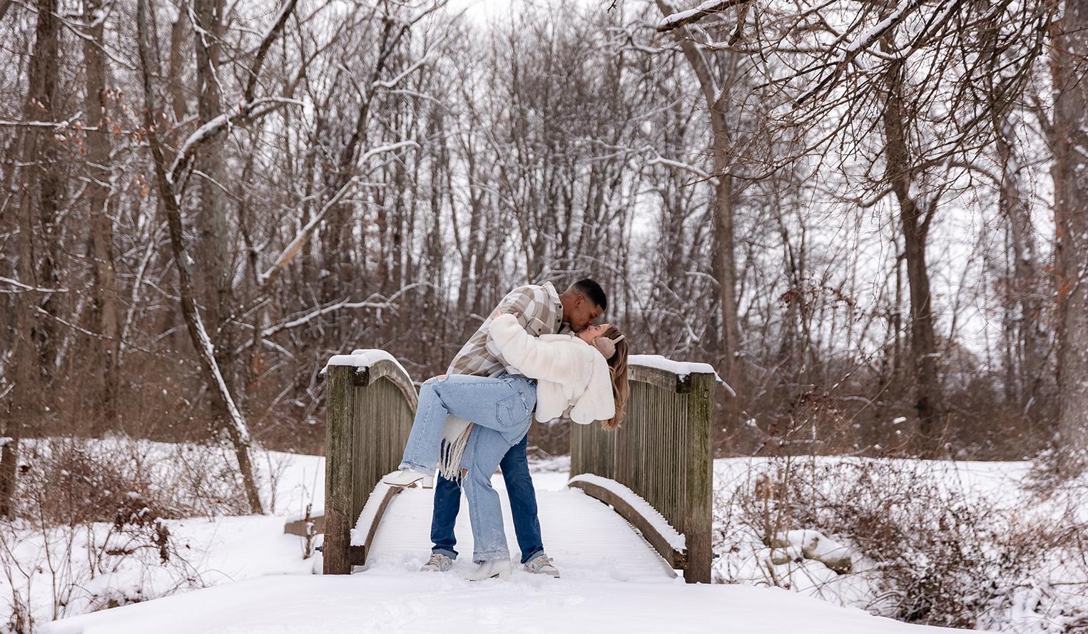 The Wedding Website of Danielle Diehl and Laron Woody