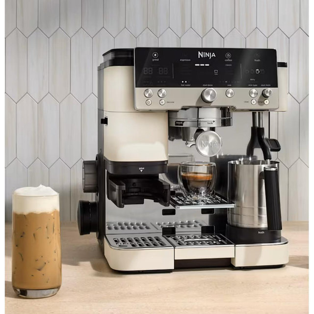 Ninja Luxe™ Café Premier Espresso Machine in Oat Milk