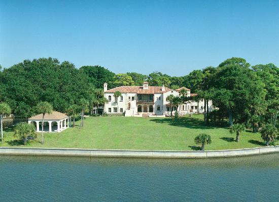 The Wedding Website of Kristen Blaine and Dominic Rendinell