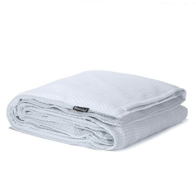 BlanQuil Chill 15 lb. Cooling Weighted Blanket in White