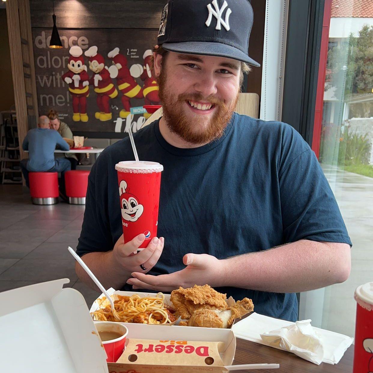 We <3 Jollibee