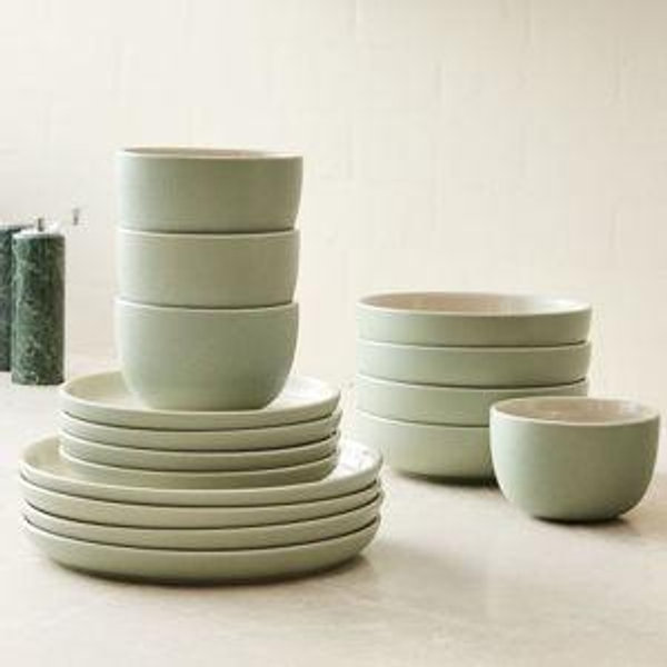 16 Piece Dish Set