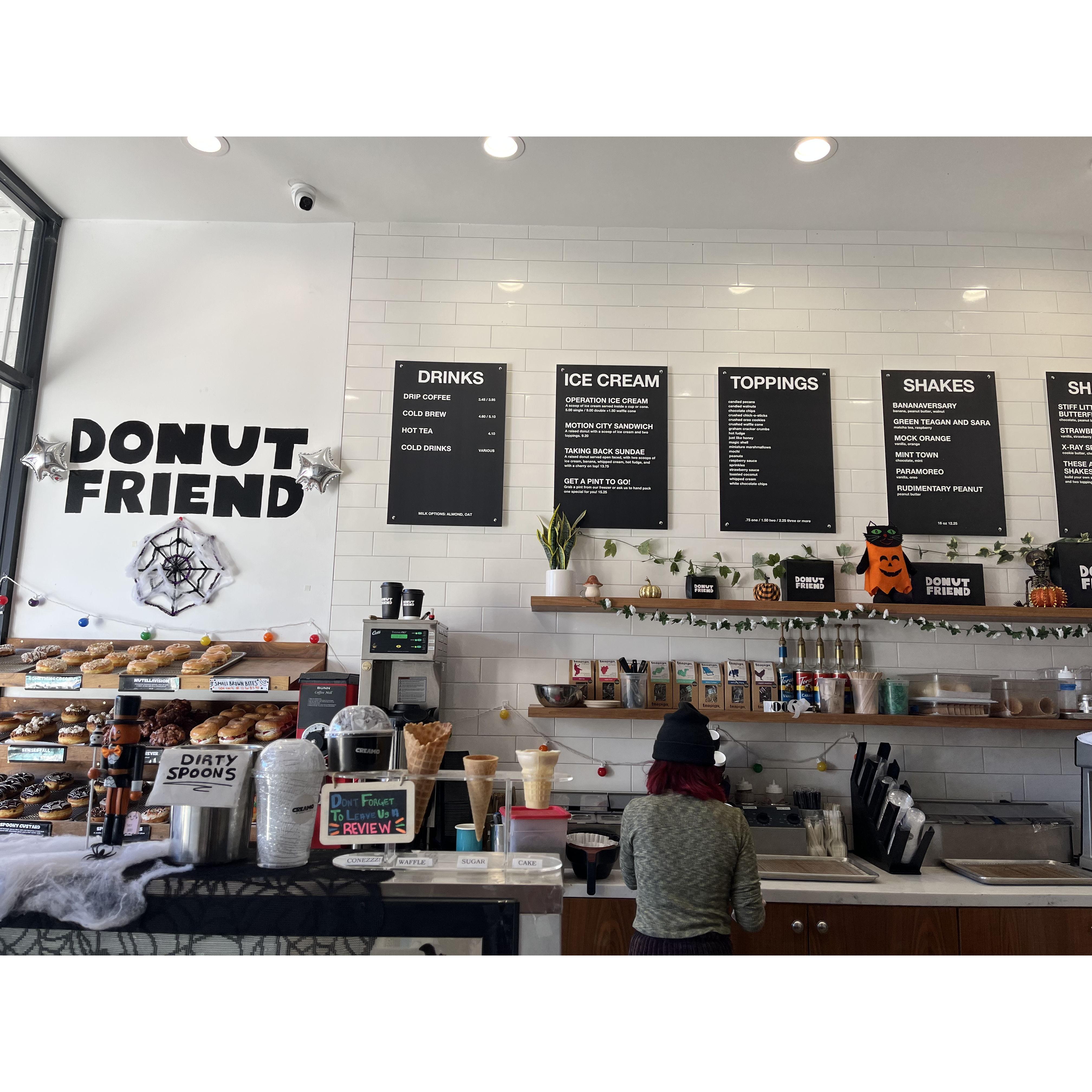 Of course we found EMO donuts =P