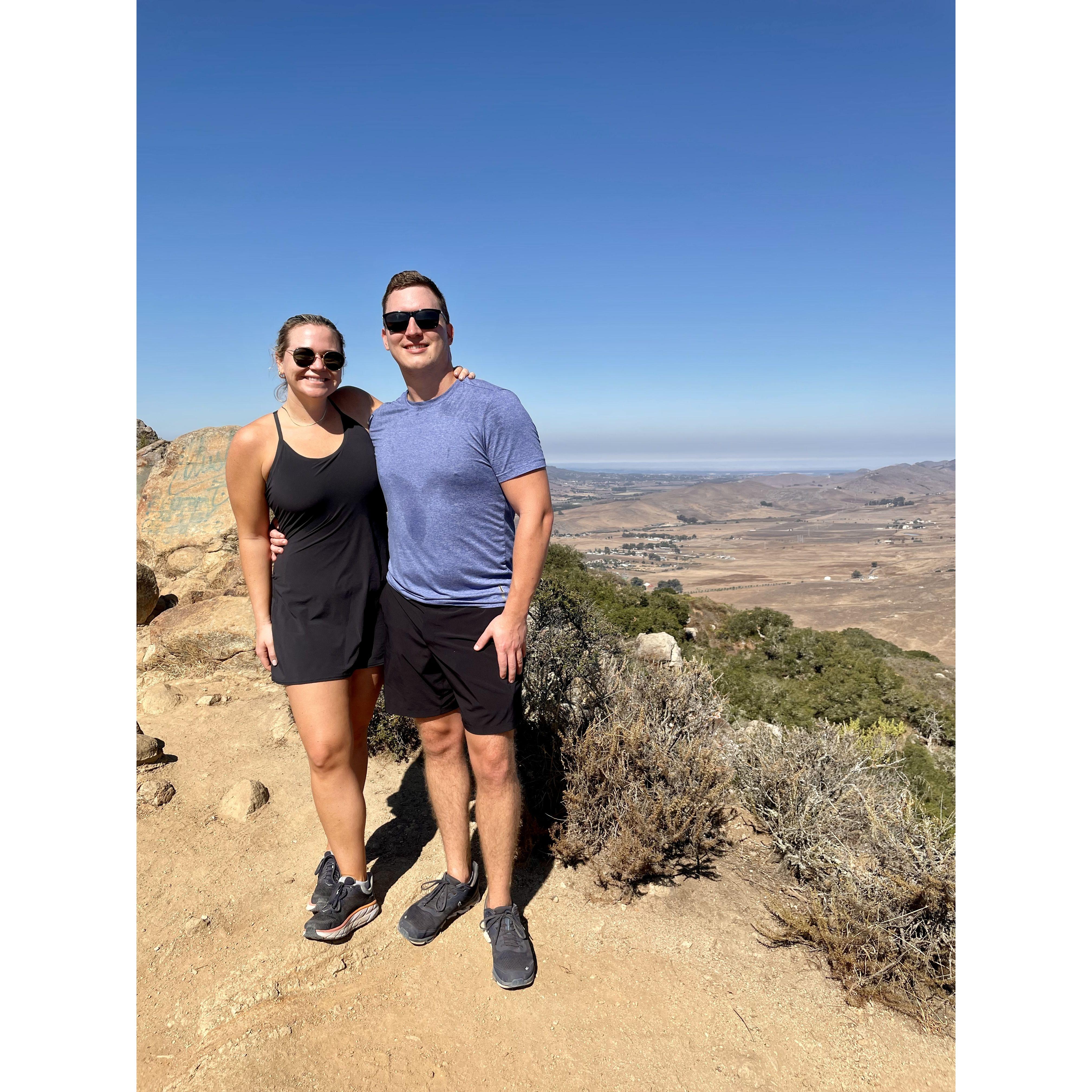 Hanna's hometowns - hiking Madonna Mountain with the fam!